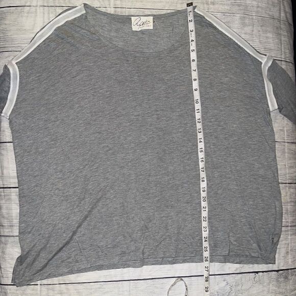 Apres Ramy Brook Heather Gray Long Sleeve Drop Shoulder Thumb Hole Oversized Top - Picture 6 of 8